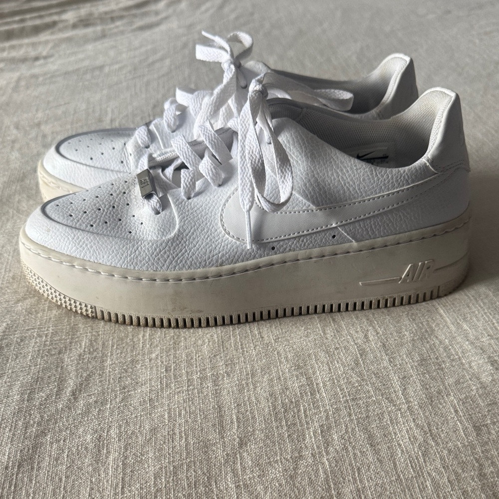 Nike Air Force 1 Platform - Picture 2 of 4